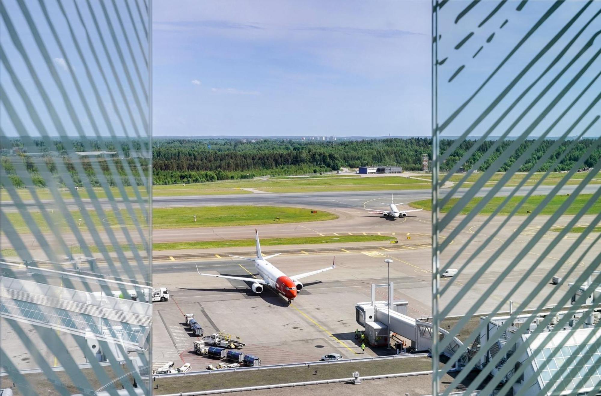 Clarion Hotel Helsinki Airport Vantaa Exterior photo